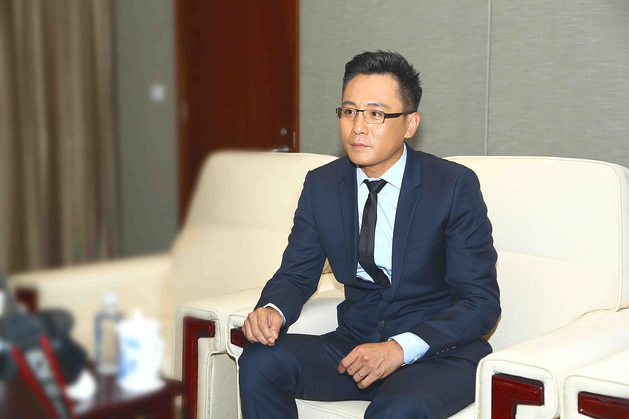 刘烨与谢娜的爱情史,刘烨曾经和谢娜有过一段感情