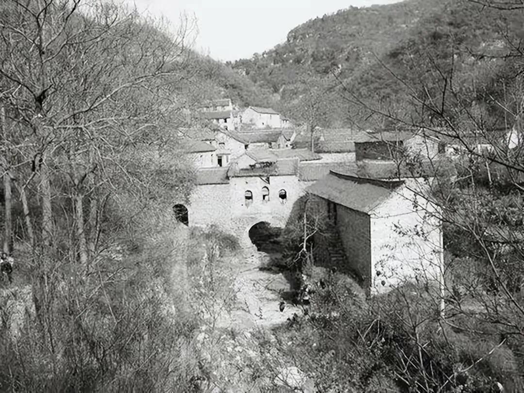 25岁民警*底卧**毒窝24次，遗体被发现时全身白霜，眼睛始终闭不上