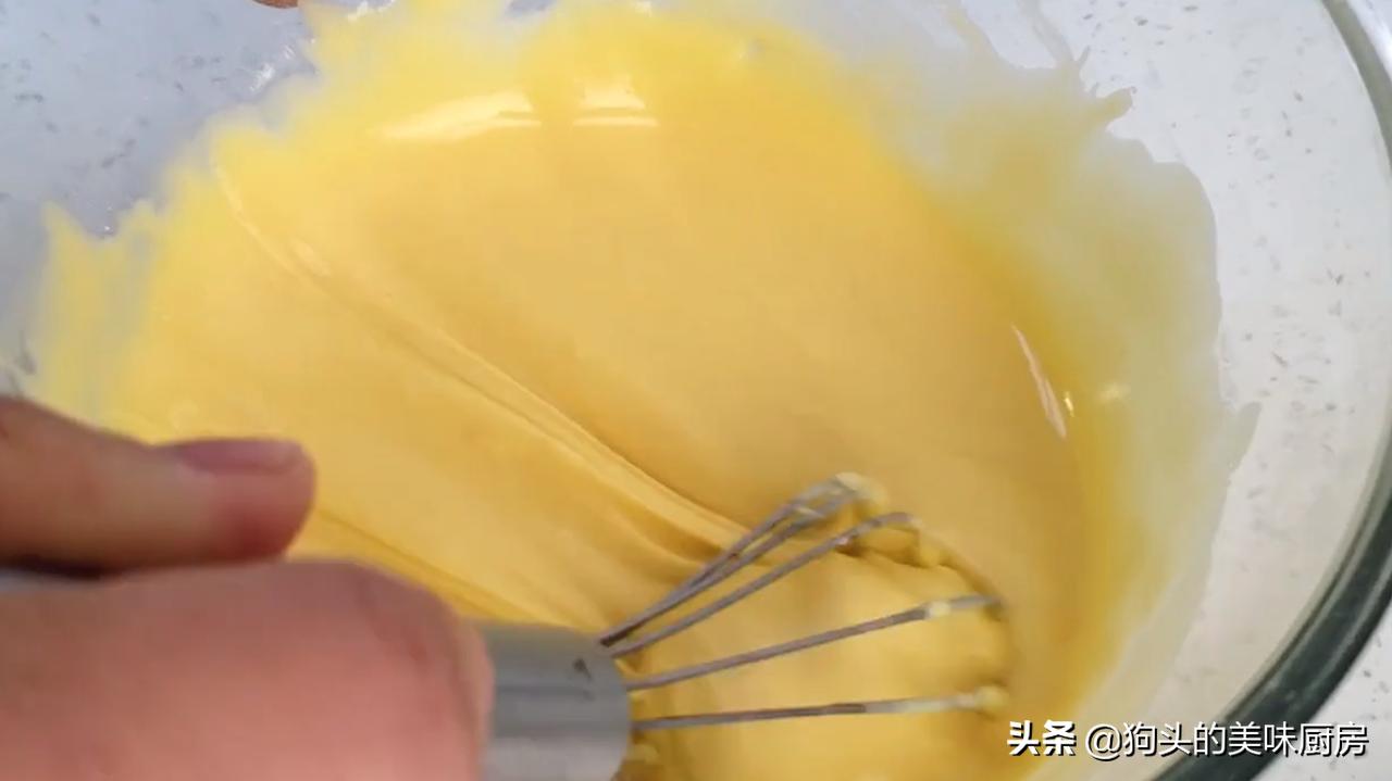 在家做不用打蛋器全手工生日蛋糕,做生日蛋糕不用火不用电不用鸡蛋