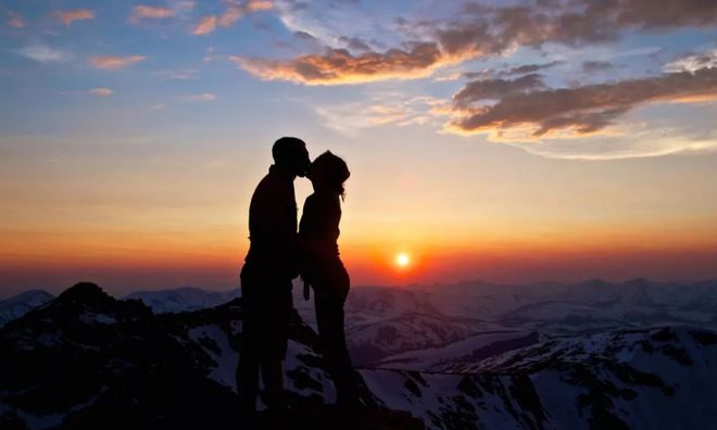 独居百岁老人的故事,独居老人的故事