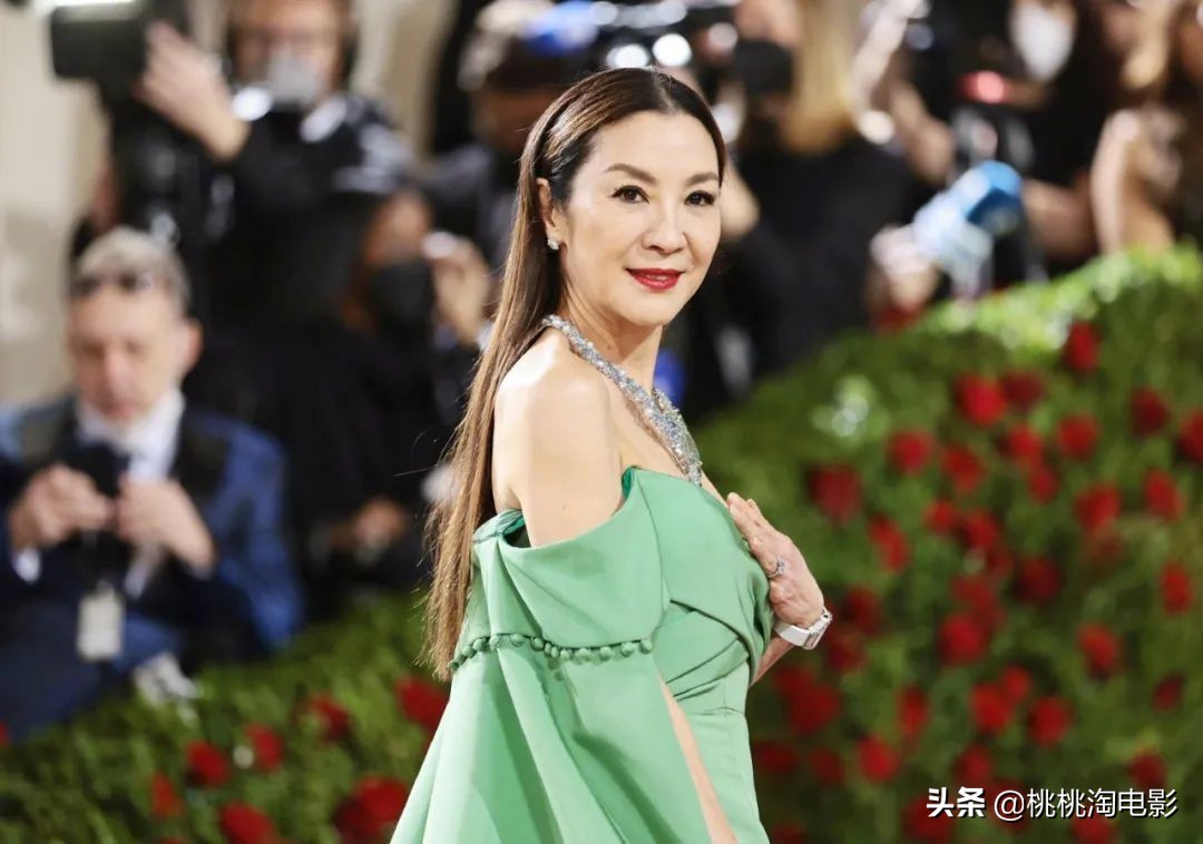 metgala群星红毯造型,2022metgala红毯完整版