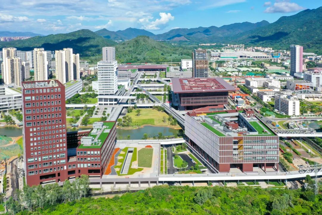 汲取奋进伟力开启崭新篇章,汲取百年奋进力量做新时代奋斗者