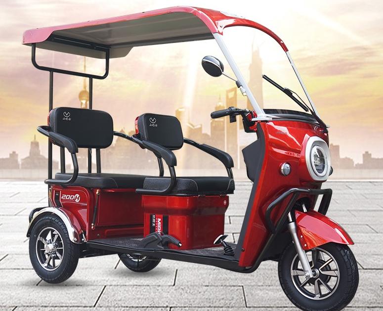 自带雨棚，可上牌，这三款小三轮，价格不到5000元，适合老年人