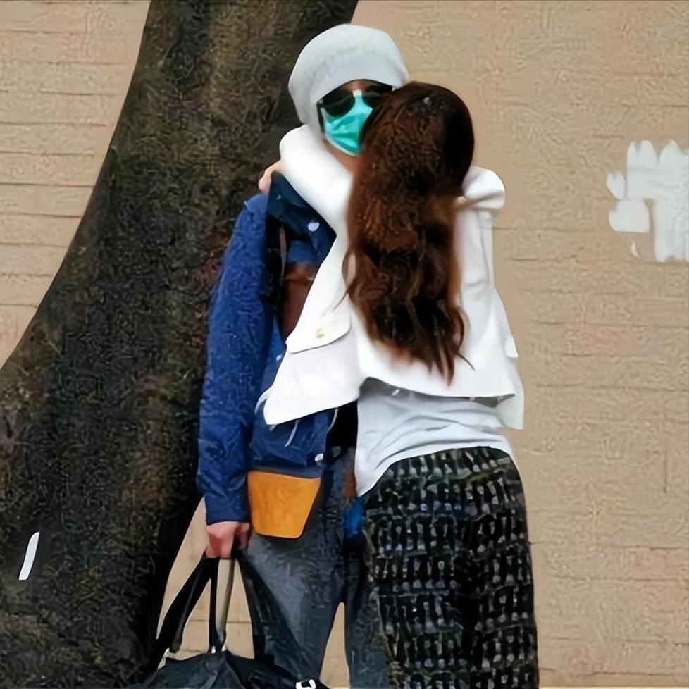 文章和女儿亮相机场最新,文章女儿爱马