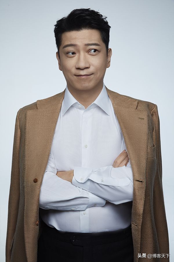 他火了之后就抛弃赵丽颖,王启年年轻的时候