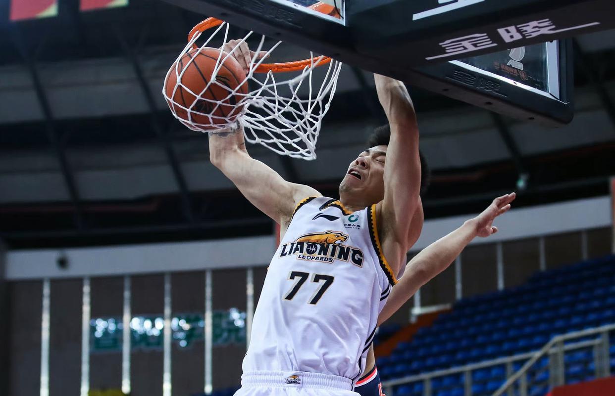 全能型球员！罚球8中6轰12+8+8闪耀全场，本赛季辽篮会因你而夺冠