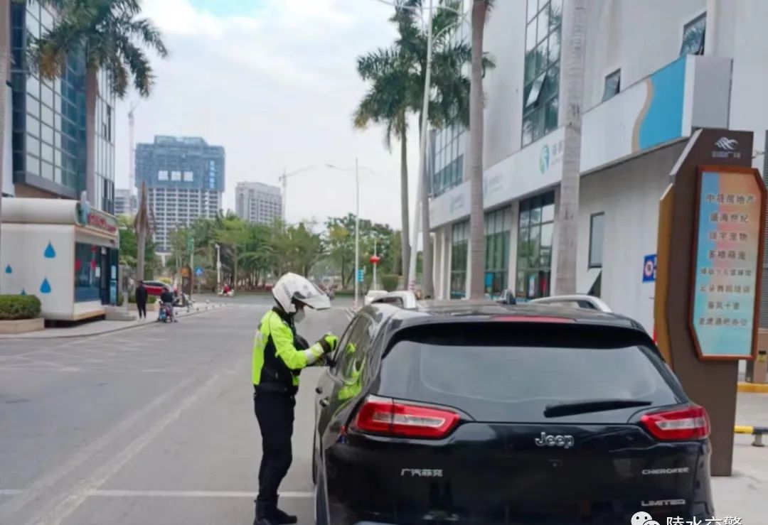 守平安护团圆陵水公安交警圆满完成“春节”假期交通安保工作|平安春运交警同行