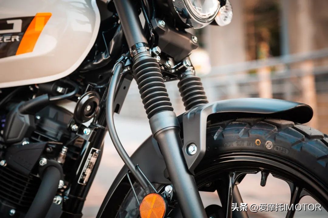 雅马哈gt150最新款,雅马哈发布通勤复古车gt150fazer