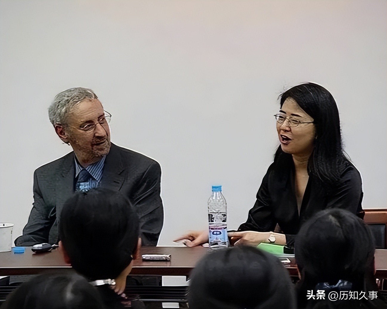 14岁以750分考上清华后留学,13岁上北大27岁嫁给外国教授