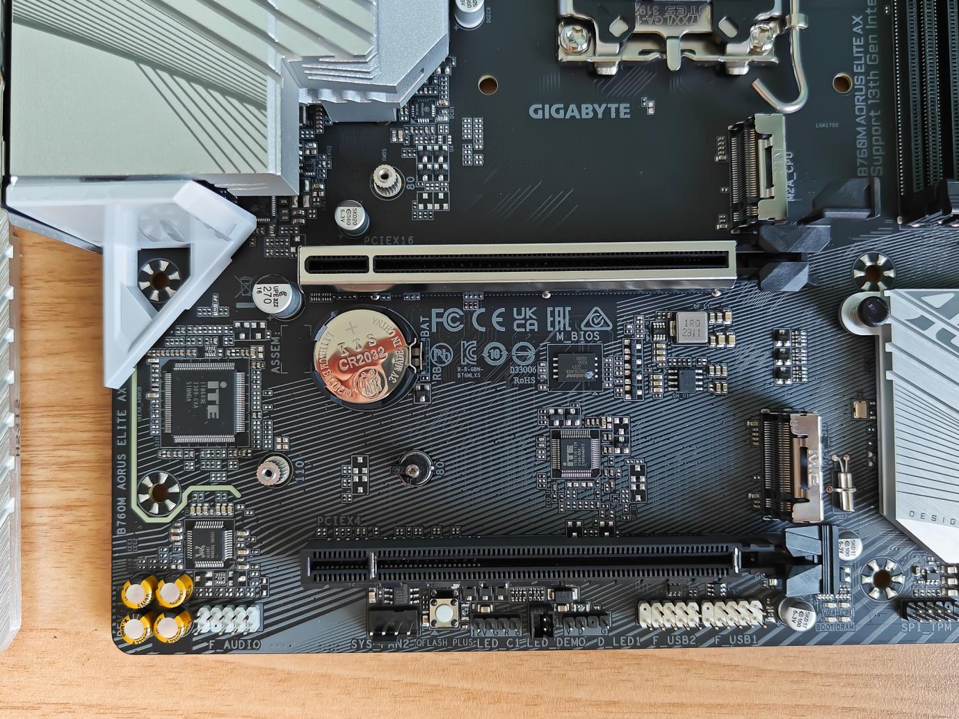 技嘉b760m电竞雕如何给内存超频,技嘉b760m小雕内存超频技术