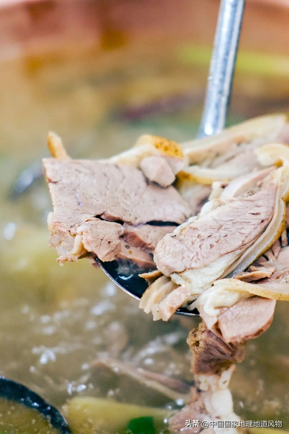 三伏天吃羊肉是种怎么样的体验,三伏天吃羊肉让你大汗淋漓