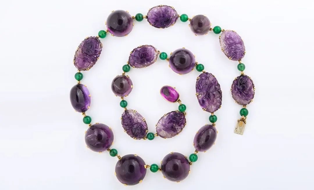 苏富比上拍戴妃紫水晶项链坠，竟然被卡戴珊抢到？她真的赚到了吗？