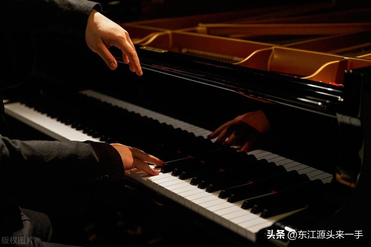 电子琴节奏的最好练习方法有哪些,如何练习弹电子琴时的指法