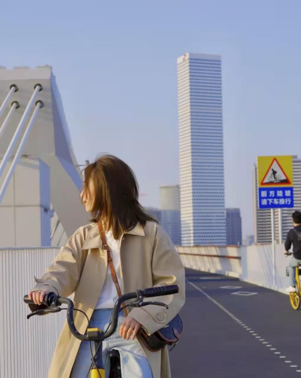 风衣里穿什么内搭好看,145-150矮个子粉色风衣雪纺内搭夏