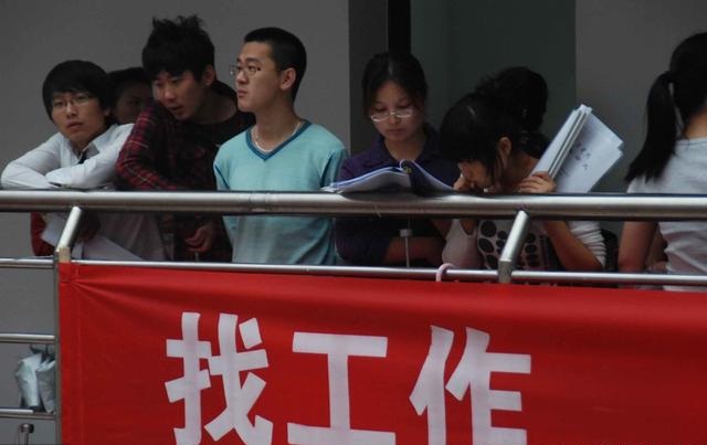 自学直播带货有没有前途,没学历如何学直播带货