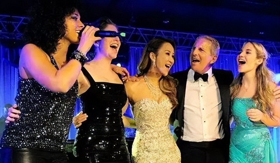 李玟参加michael杰克逊的演唱会,earthsong迈克尔杰克逊李玟