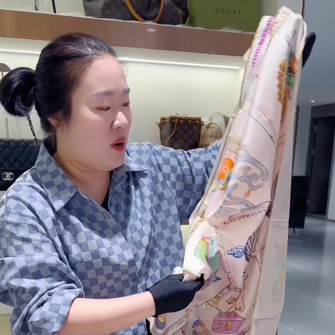 春夏爱马仕,爱马仕丝巾十大经典款图片