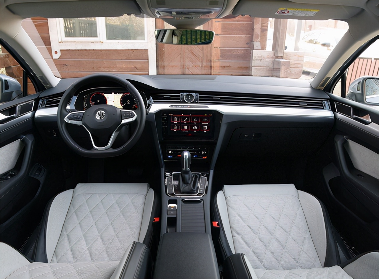 为啥迈腾2.0t只有186马力,为什么2.0迈腾跑不过1.5奔驰