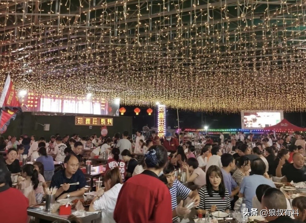 泰国五一,中国游客没来,机场一片冷清,网友:中国赚钱中国花