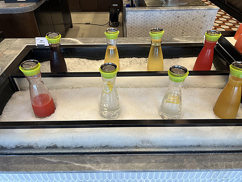 窗含西岭千秋雪成都环球中心雪山,窗含西岭千秋雪魅力成都