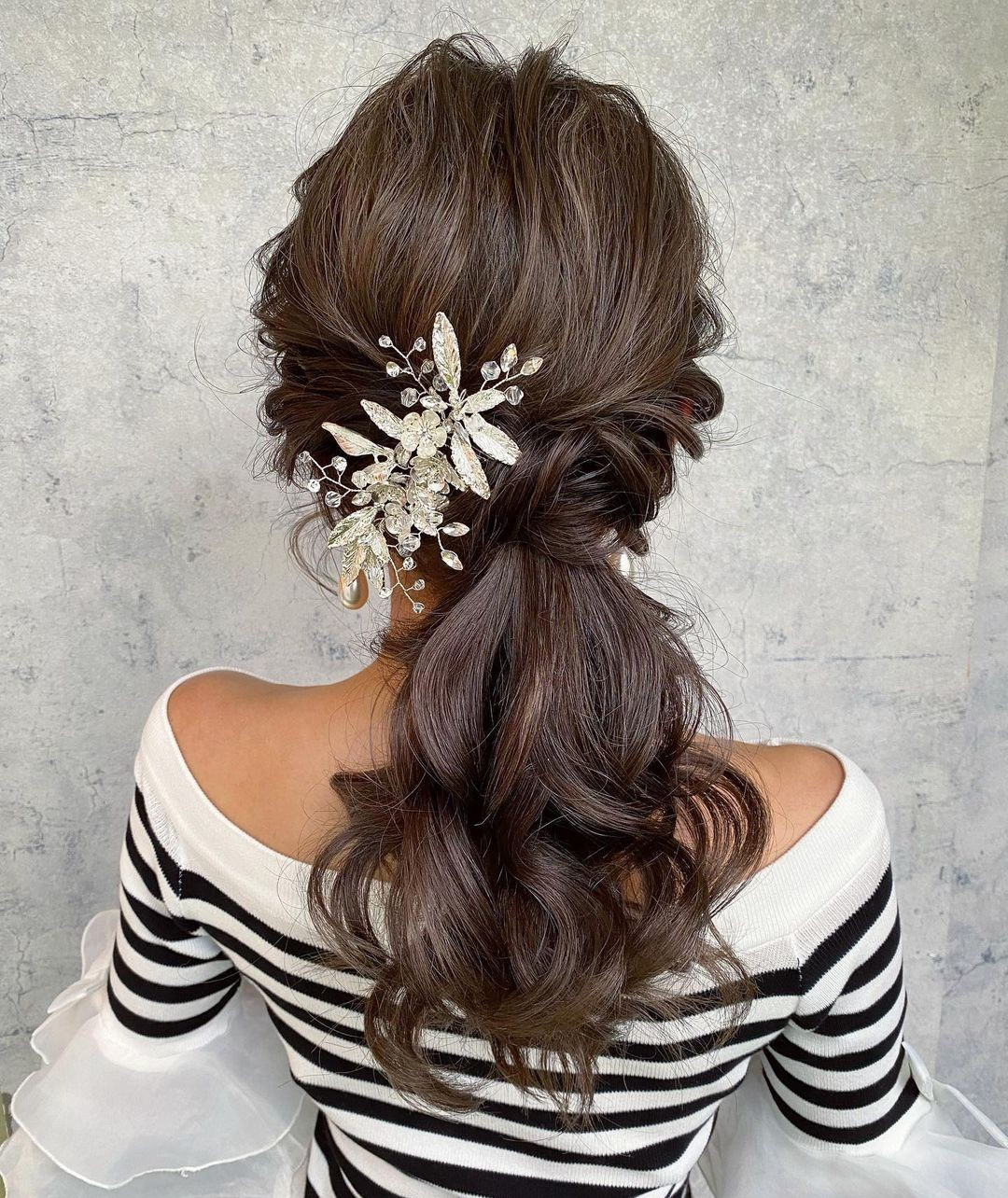 半披半扎卷发简单又好看,烫完羊毛卷发型怎么扎好看