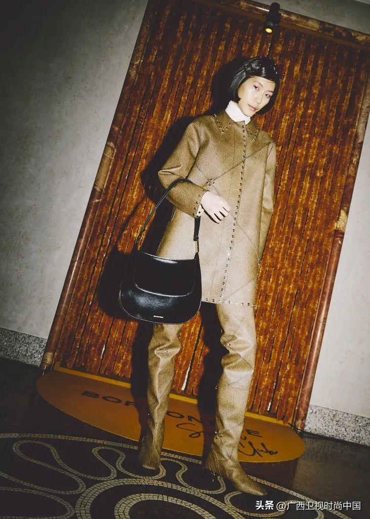 今年秋冬皮衣看起来更温柔了,新款皮衣穿出气质穿出高级感