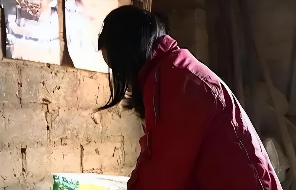 61岁老头诱骗16岁女孩遭村民围殴,邻居六旬老人诱骗幼女案