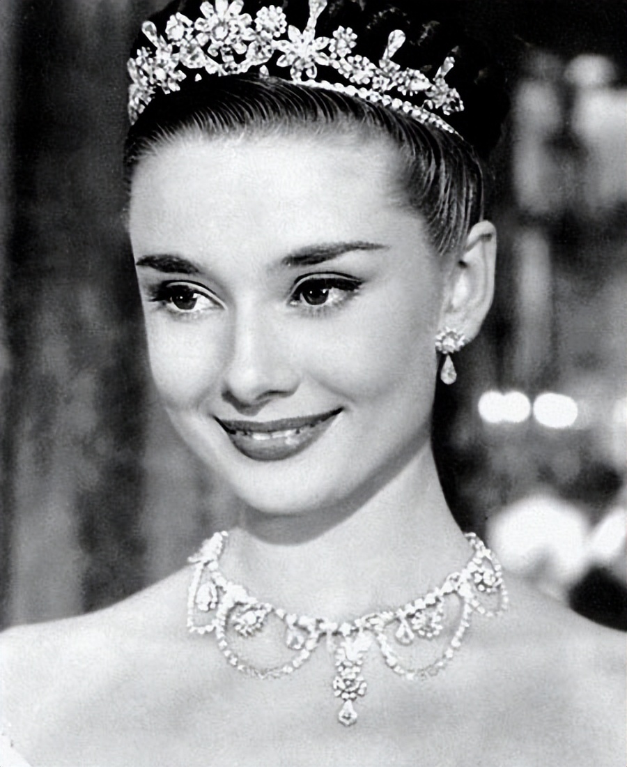 人造钻石占市场的多少,人造钻石需要多大的能量