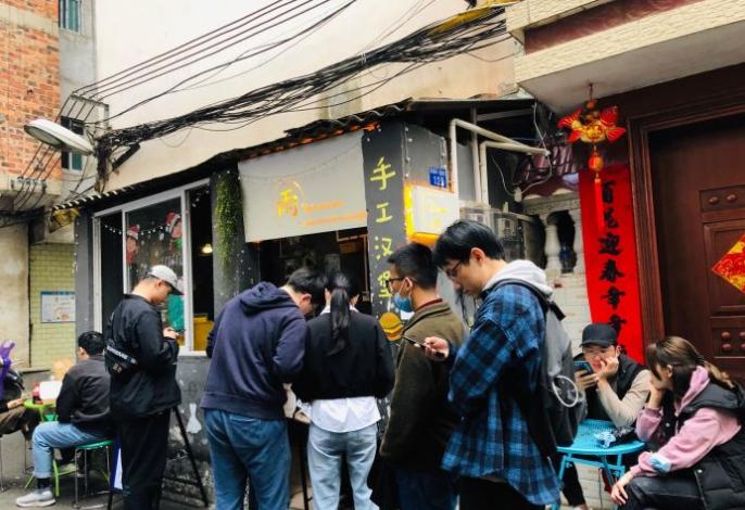 南宁一家袖珍店铺,南宁一家餐厅需要多少钱