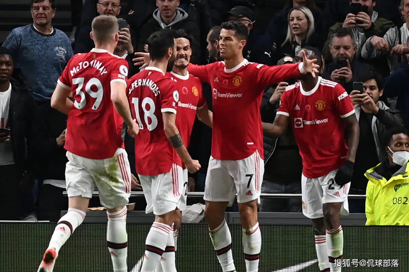 曼联官宣朗尼克离任,曼联公布临时主帅