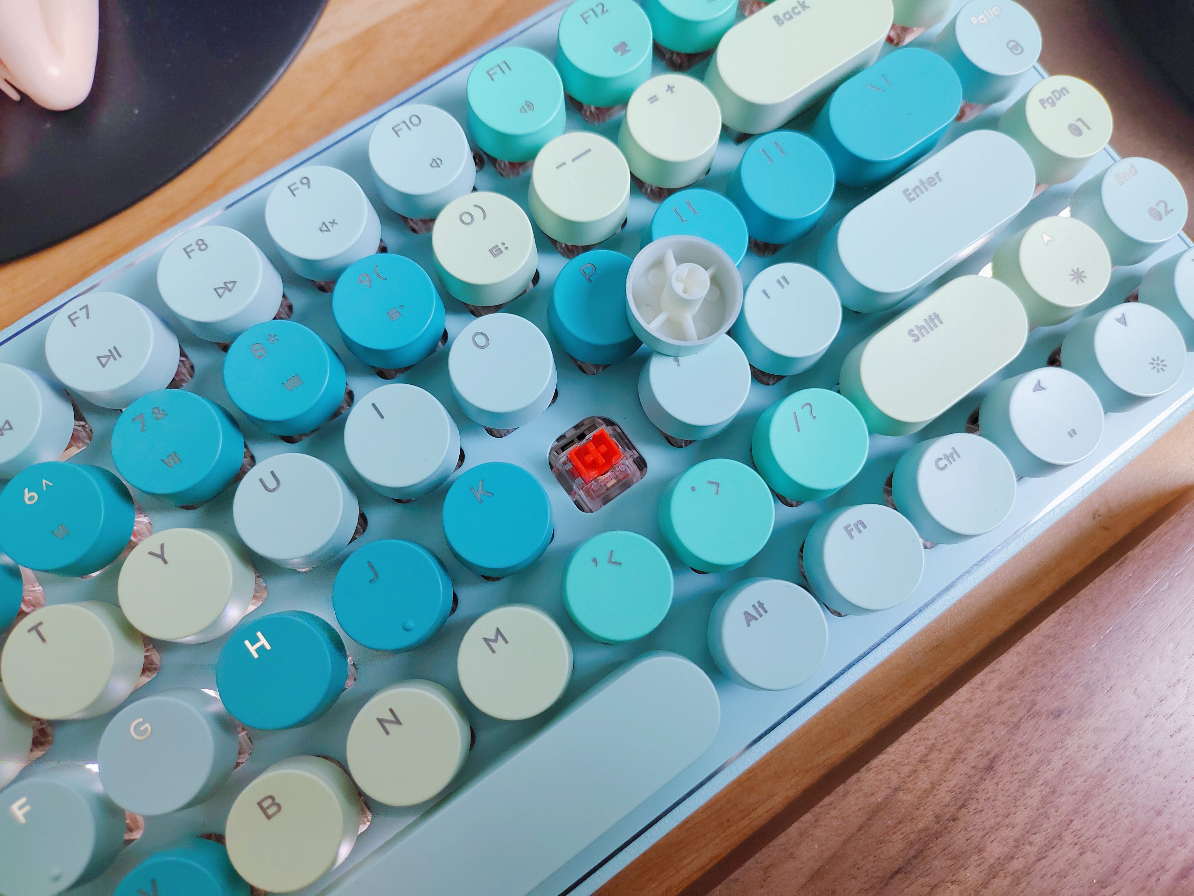 黑爵k680t键盘评测,黑爵ak992三模机械键盘上手简评