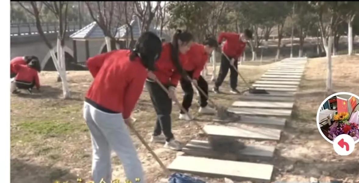 金凤凰儿童游玩区,金凤凰小朋友上学