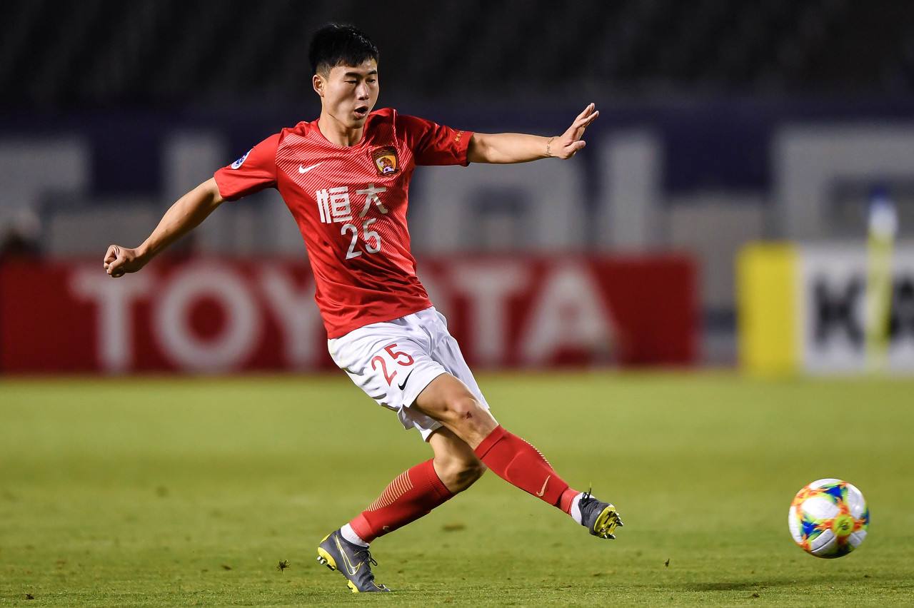 国足未来最有潜力的前锋,国足目前最有潜力右后卫