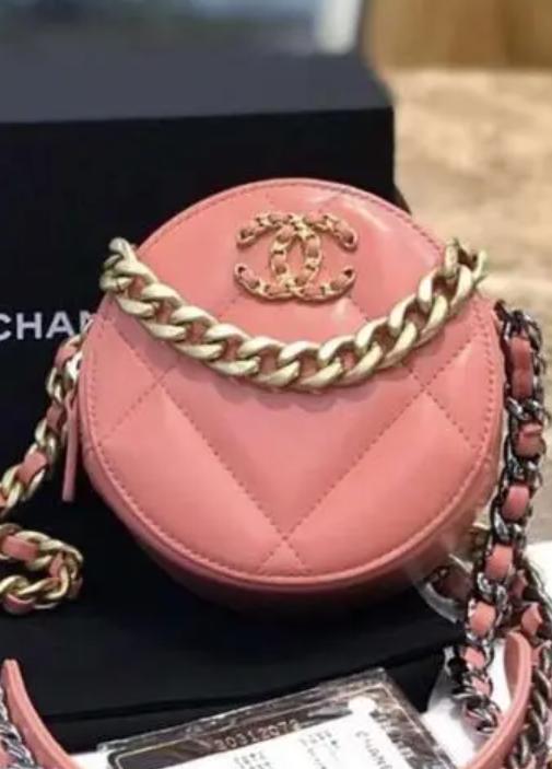 香奈儿19系小圆饼包真假,香奈儿迷你圆包怎么辨别真伪