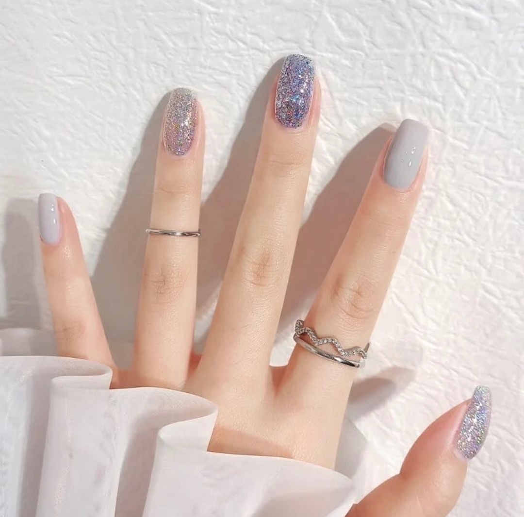 超级好看的三款美甲教程来啦,五彩美甲如何涂出高级感