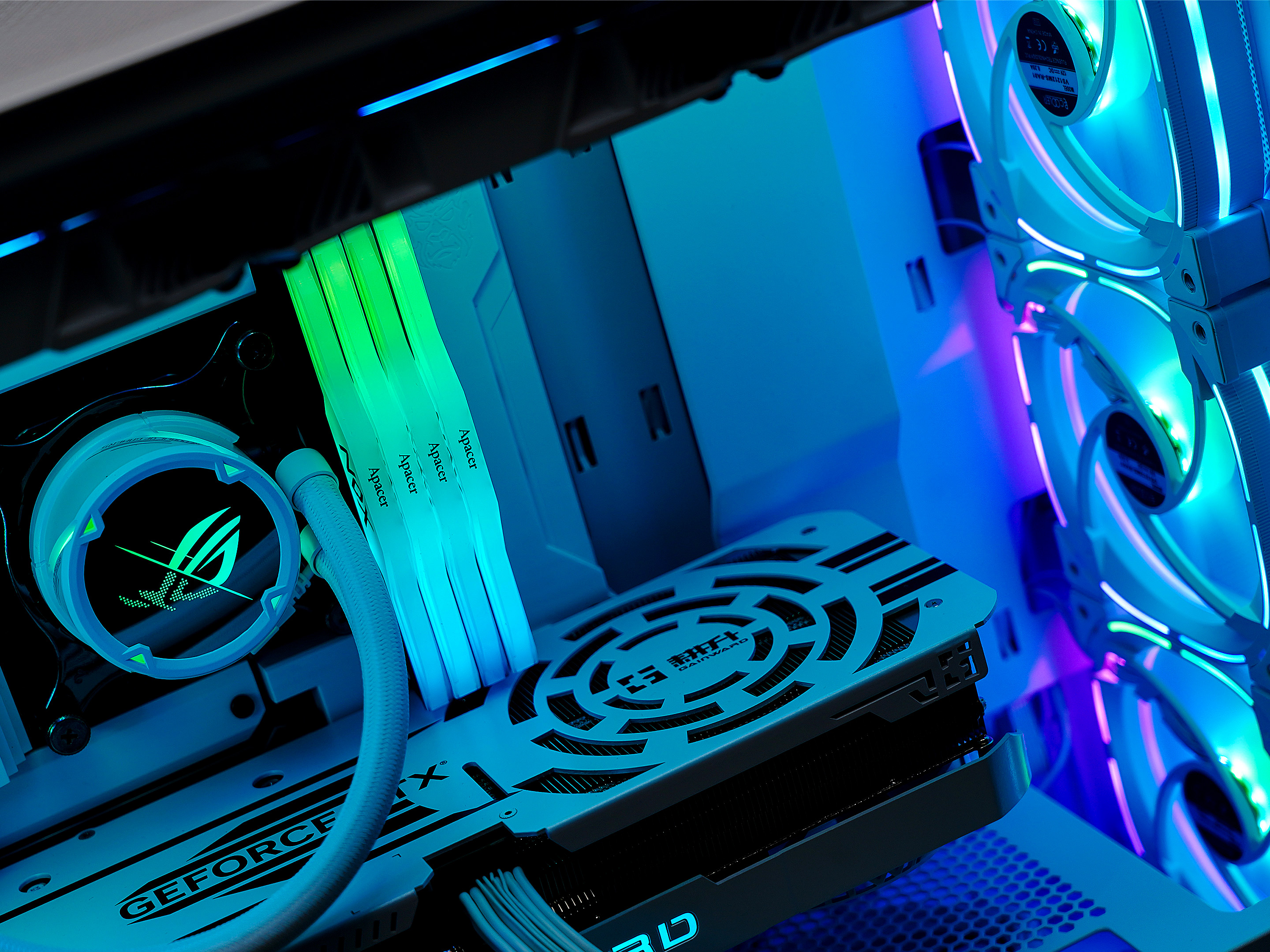 最新装机方式：背插式体验，I7+B760+RTX4070Ti攒台白白的主机