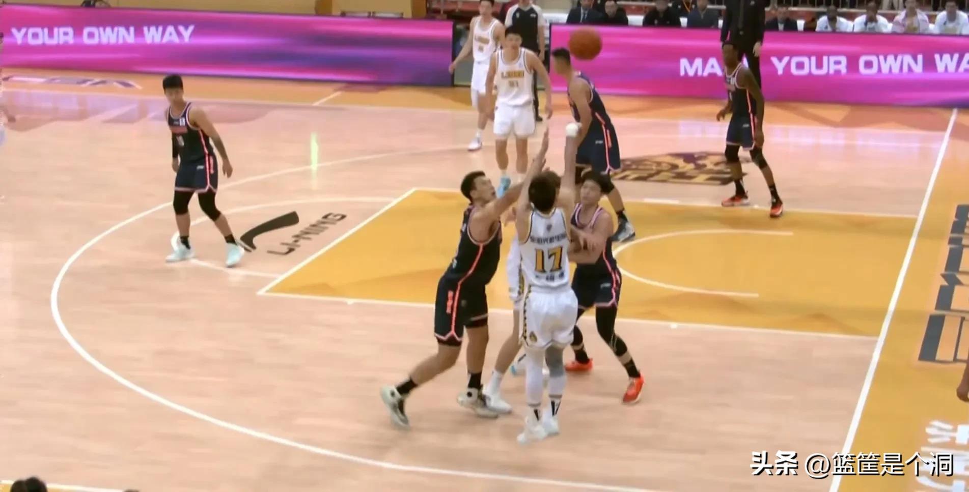 90-93，迷失马尚的广东没打过有卡敏斯发挥的广厦