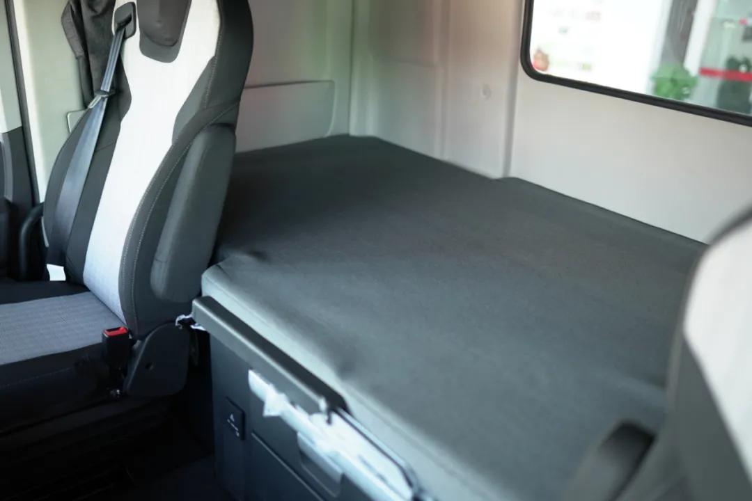 上汽红岩杰狮h6牵引车试驾报告,上汽红岩杰狮h6欧标版