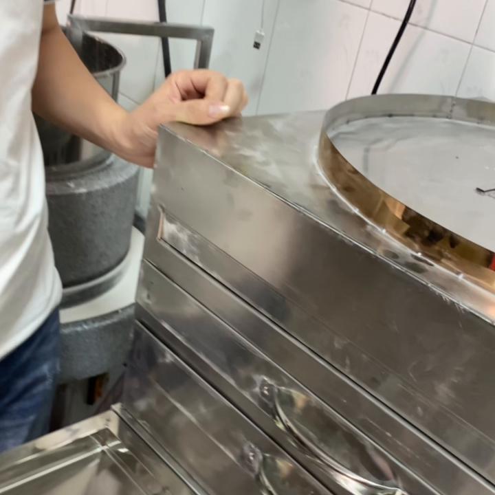 网红肠粉店三件套：庞飞自动豆浆机！石磨！可蒸肠粉蒸包...