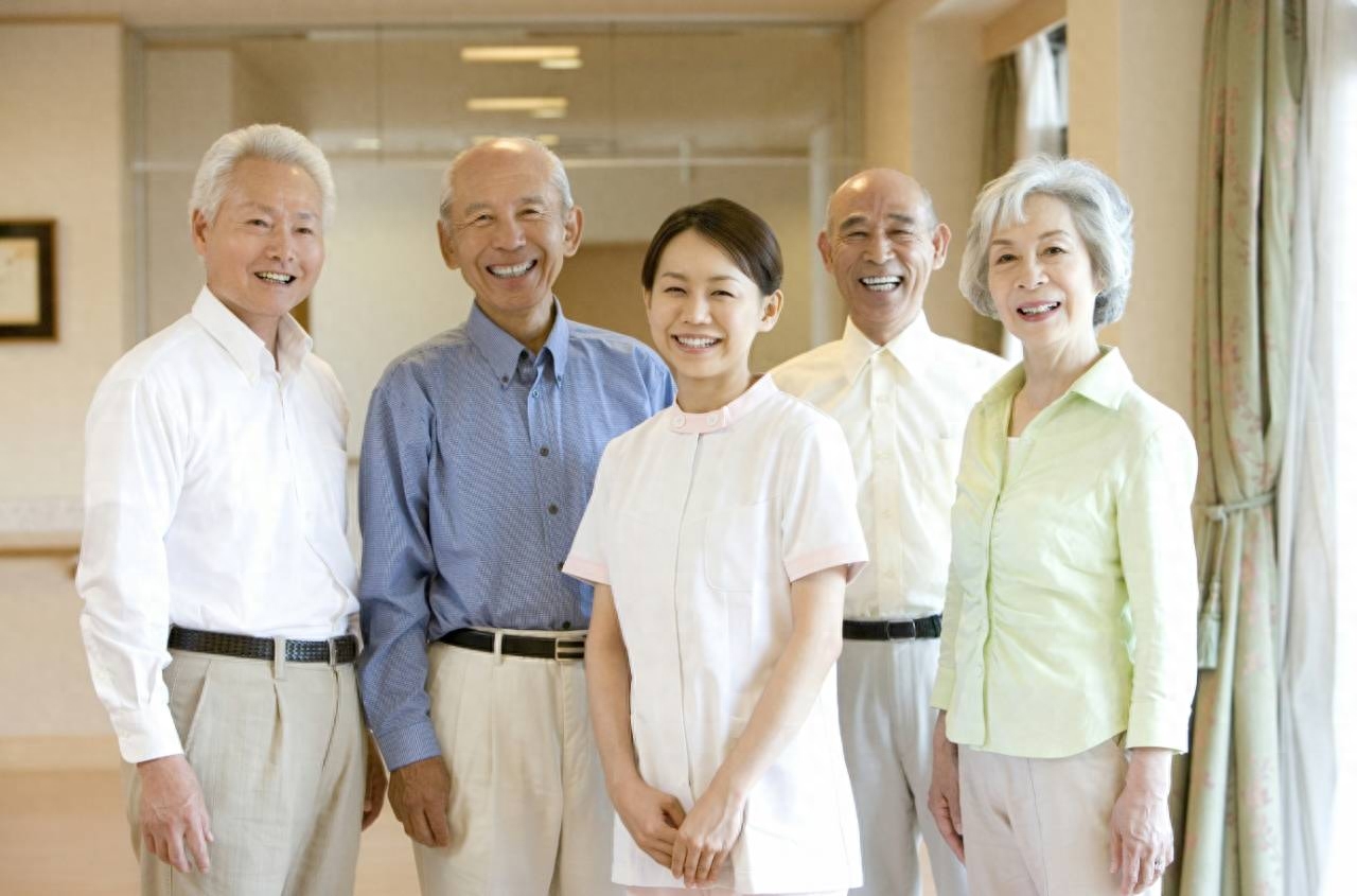 丈夫把情人安排进家里当保姆,老公把情人请回家当保姆