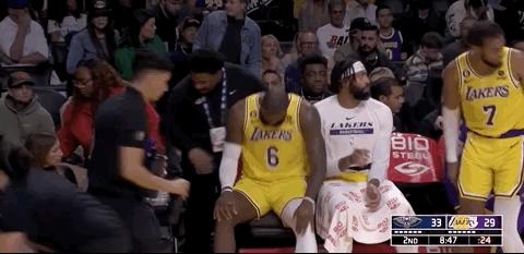 詹姆斯准三双湖人轻取森林狼湖人,恭喜湖人季前赛三连胜合集