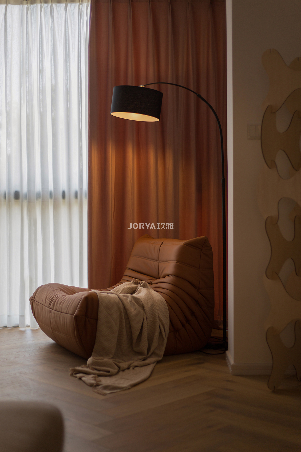 令人眼前一亮的艺术氛围，好像杂志里的家