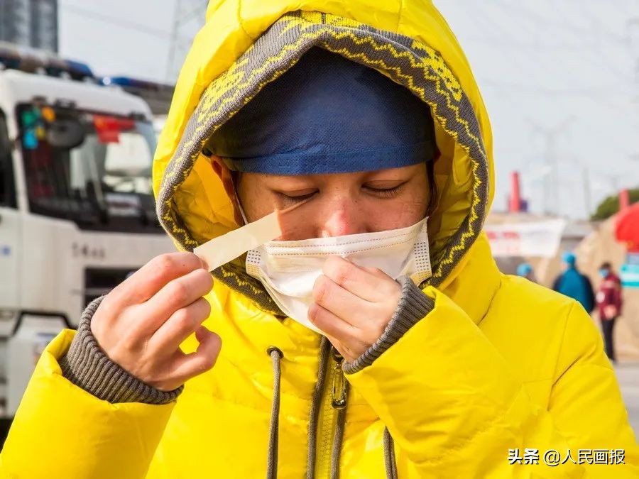 危急时刻他们筑牢生命屏障,守护群众安全他们冲在抗洪一线