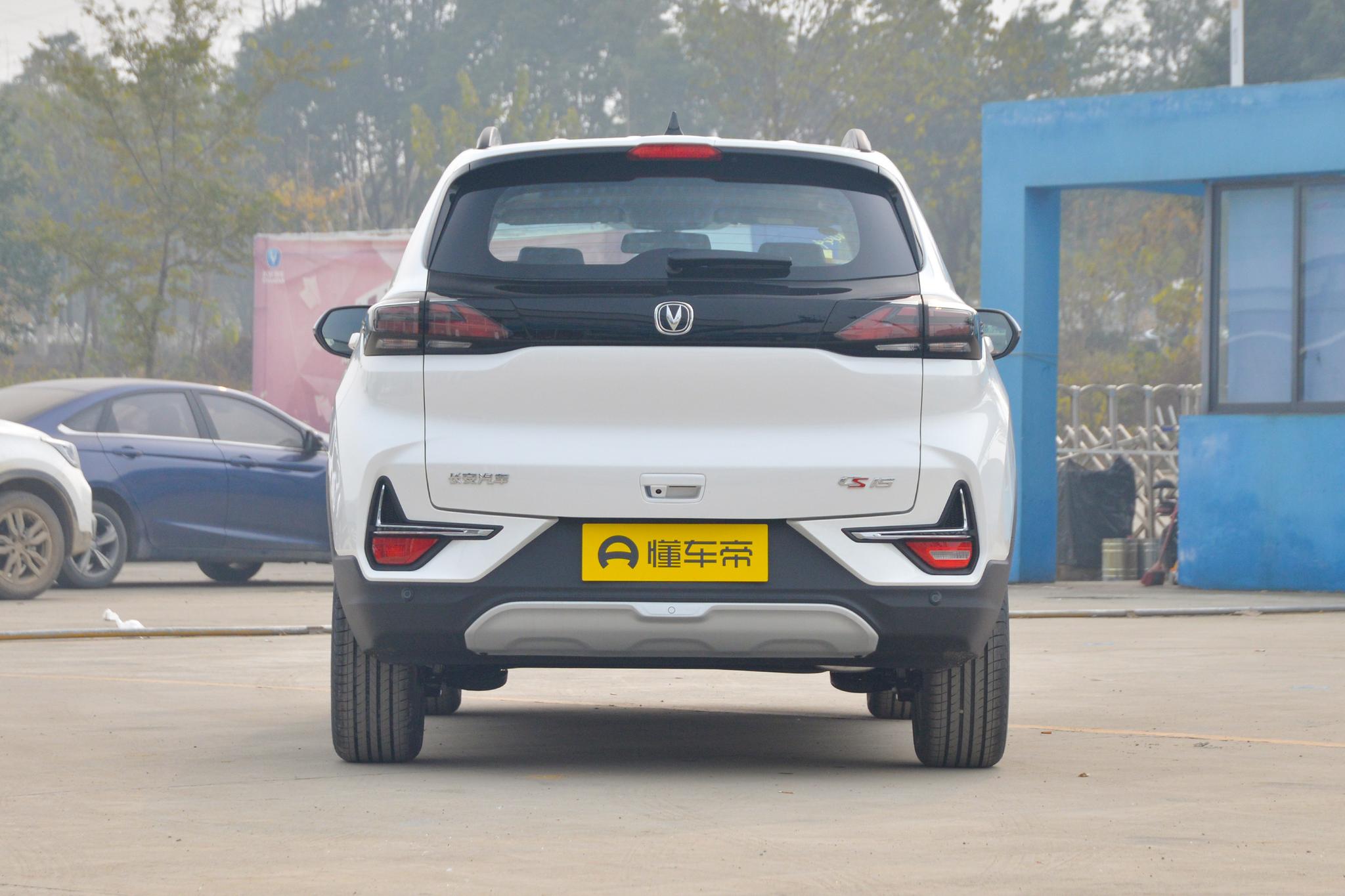 16年长安cs15手动油耗,1.5T发动机百公里6.1升油耗多少