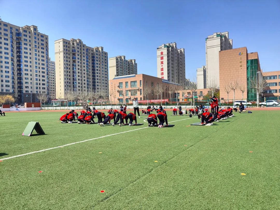 与时俱进不断创新——临沂市小学体育优质课评比活动观摩学习纪实