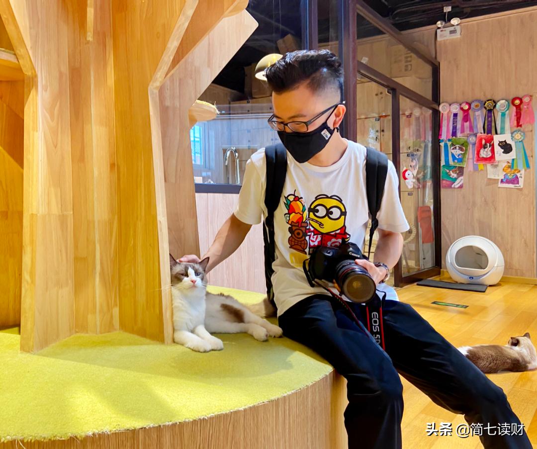 90后斜杠的副业超过了主业,90后小伙副业讲解