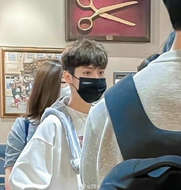 网友偶遇邓超孙俪鹿晗陈赫,网友偶遇邓超鹿晗陈赫录节目