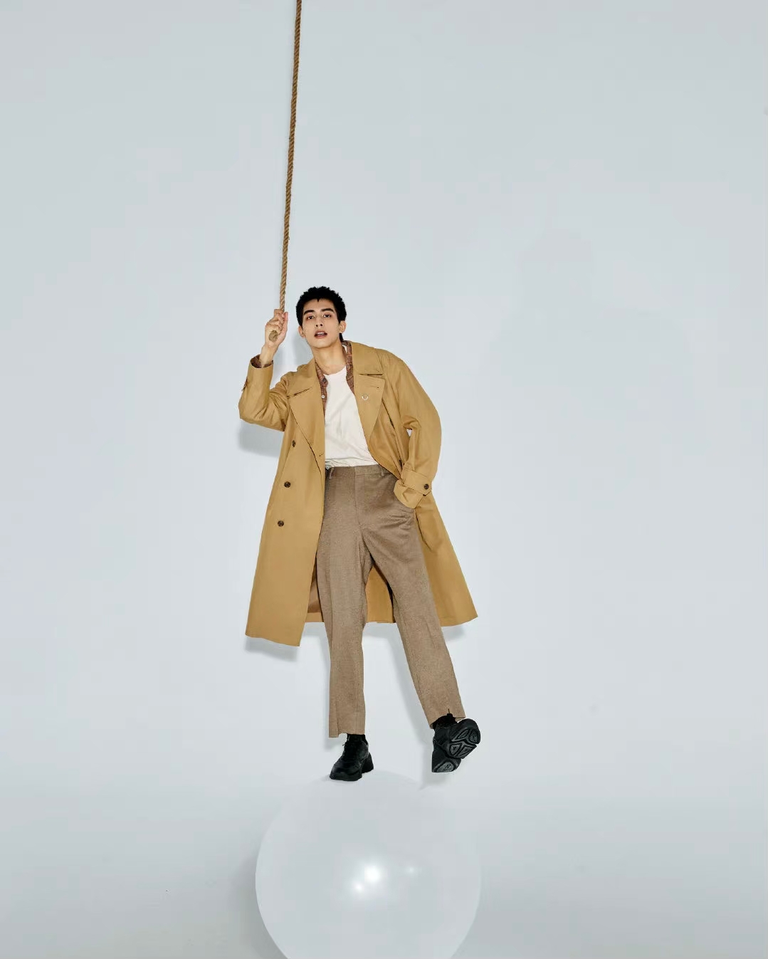 男士风衣这么穿才时尚,男士穿搭秋冬高级感风衣