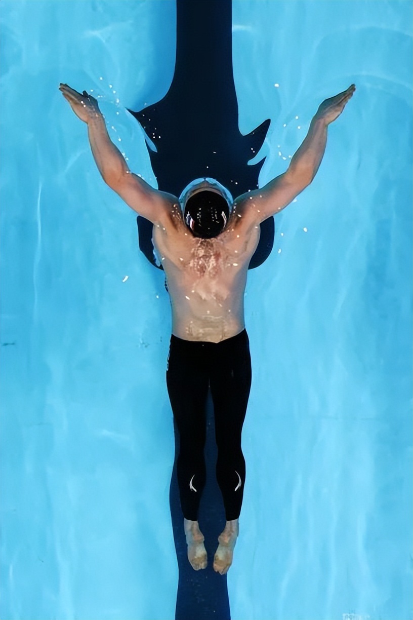 三亚一游客下海游泳不幸溺亡,三亚一游客潜水溺亡事件