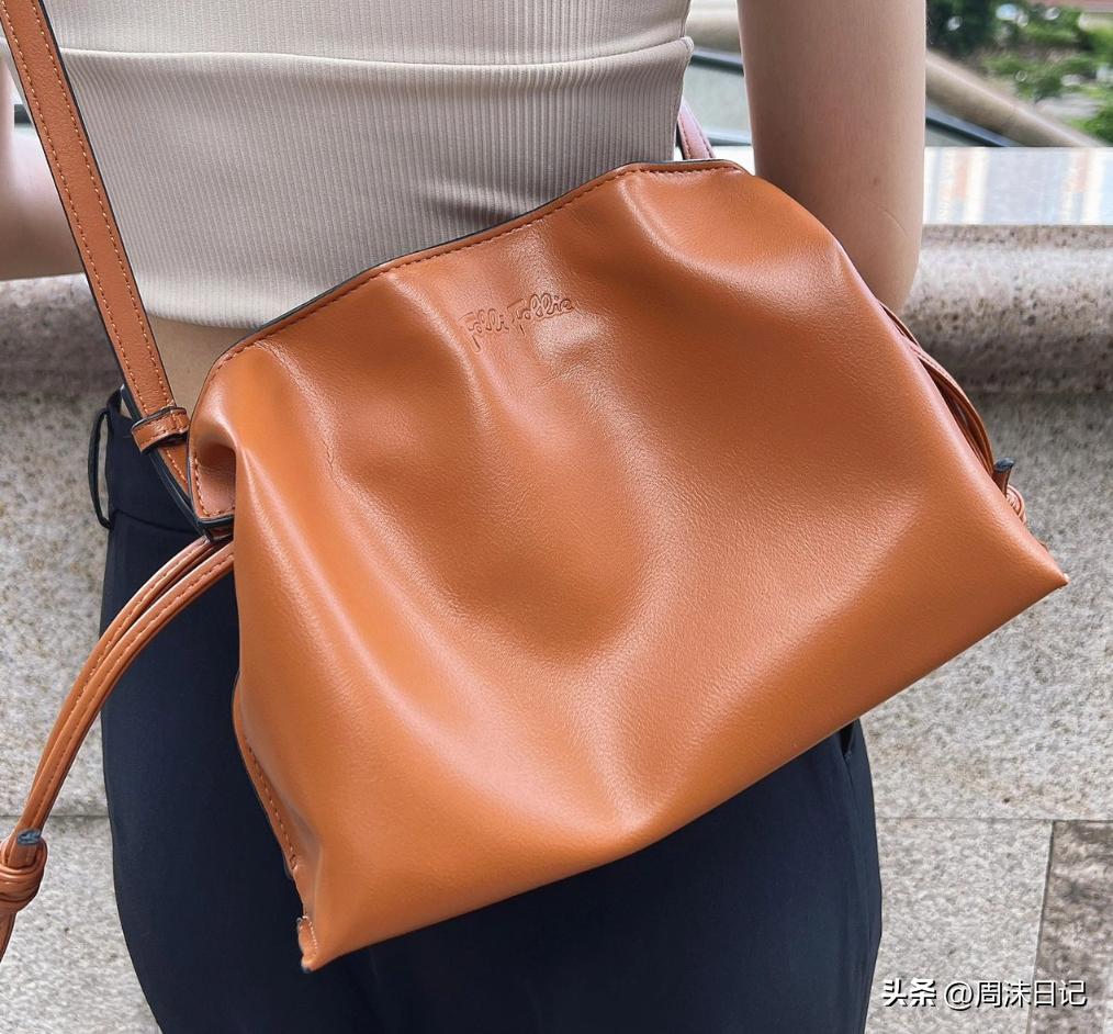 奢侈包的背法,头层牛皮旅行包三种背法